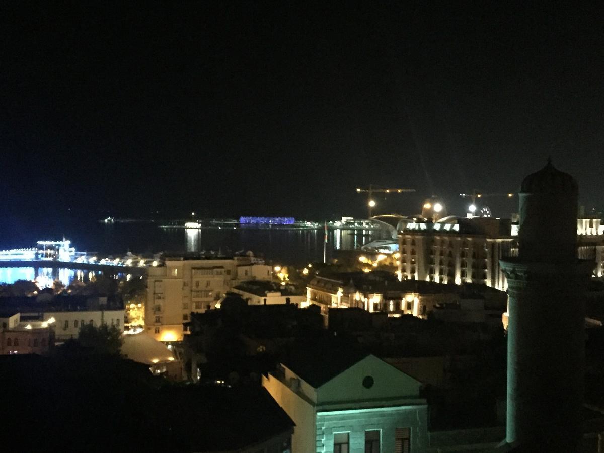 Metropolis Hotel Баку Экстерьер фото
